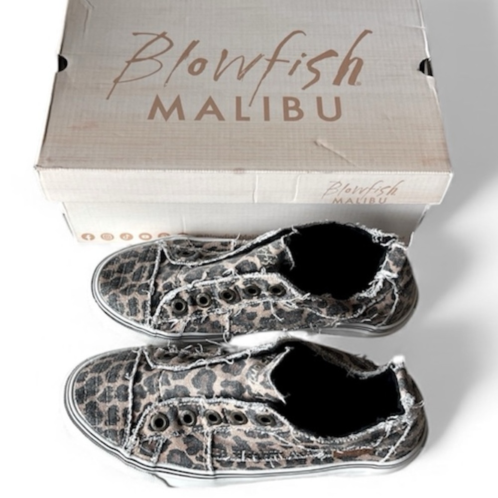 Blowfish Malibu Women's Play Slip-On Sneakers in a leopard print size 6